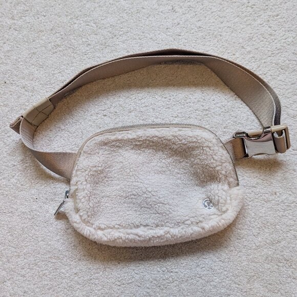 lululemon athletica Handbags - Lululemon Sherpa Belt Bag